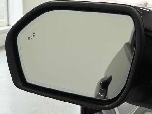 Used 2025 Ford Explorer ST AWD/4WD image 13