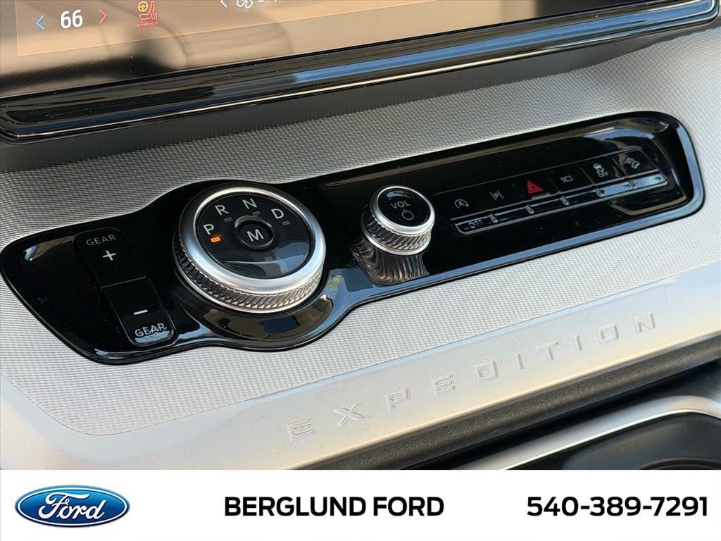 Used 2025 Ford Expedition Max Active AWD/4WD image 34