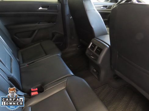 Used 2020 Volkswagen Atlas Cross Sport SE w/ Towing Package image 25