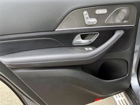 Used 2022 Mercedes-Benz GLS 450 4MATIC image 13