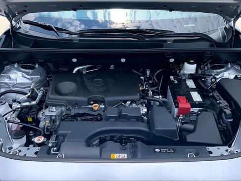 Used 2025 Toyota RAV4 LE FWD image 29