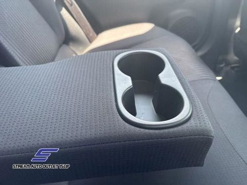 Used 2022 Toyota Prius Prime LE image 19