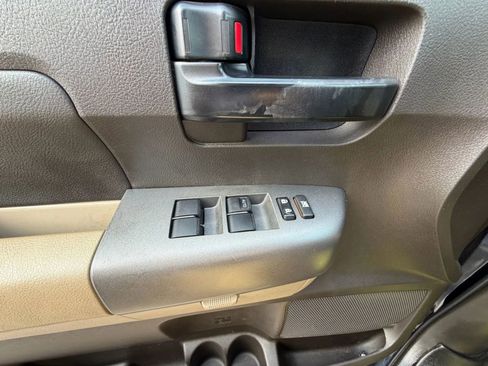 Used 2011 Toyota Tundra SR5 w/ Tow Pkg image 29