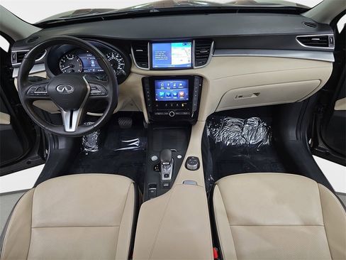 Used 2019 INFINITI QX50 Essential w/ Premium Heat Package image 10