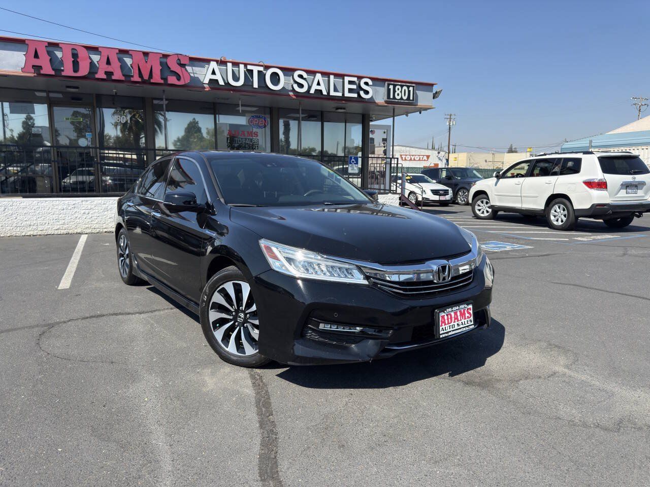 Used 2017 Honda Accord Touring image 1
