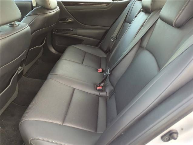 Used 2020 Lexus ES 350 w/ Premium Package FWD image 8