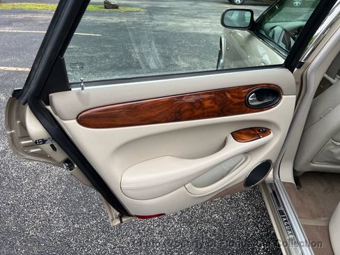 Used 2000 Jaguar XJ8 RWD image 29