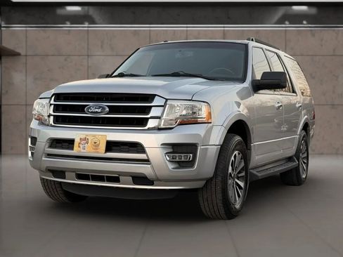 Used 2015 Ford Expedition XLT w/ Equipment Group 201A image 6