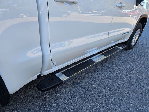 New 2026 GMC Sierra 1500 SLE w/ Preferred Package image 12