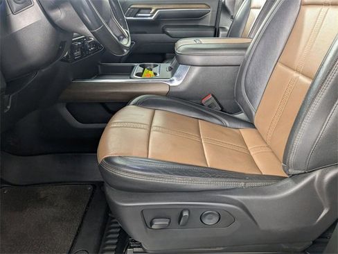 Used 2024 Chevrolet Silverado 3500 High Country image 14