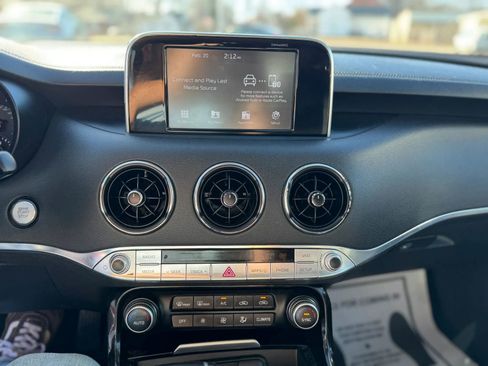 Used 2019 Kia Stinger RWD image 14
