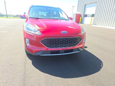 Used 2022 Ford Escape SEL FWD image 2