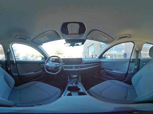 Used 2025 Kia K4 LXS image 45
