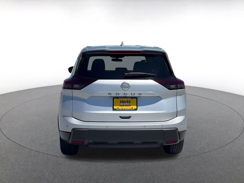 Used 2025 Nissan Rogue SV FWD image 12