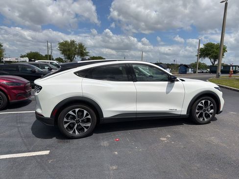 Used 2025 Ford Mustang Mach-E Select w/ Comfort Package Lite image 5