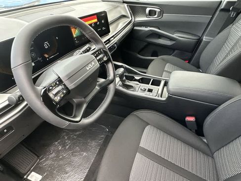 New 2026 Kia Sorento LX FWD image 13