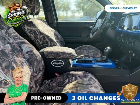 Used 2017 Toyota Tacoma TRD Off-Road w/ Tow Package (A/T) image 11