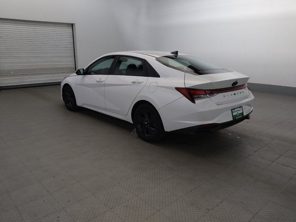Used 2021 Hyundai Elantra SEL FWD image 3