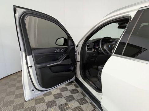 Used 2023 BMW X5 xDrive40i AWD/4WD image 16