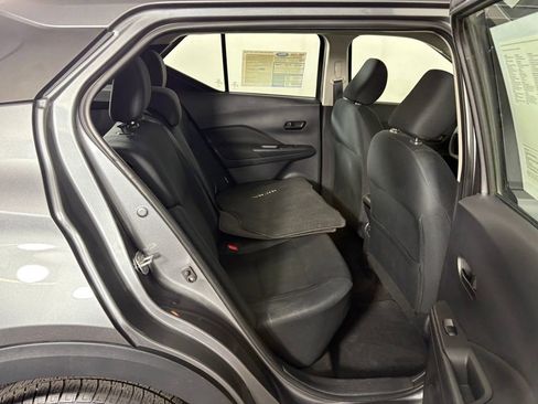Used 2023 Nissan Kicks S image 33