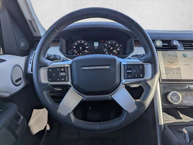 Used 2024 Land Rover Discovery S AWD/4WD image 15
