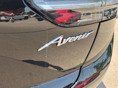 Used 2023 Buick Envision Avenir AWD/4WD image 11