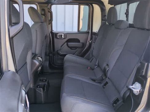 New 2025 Jeep Gladiator Sport image 19