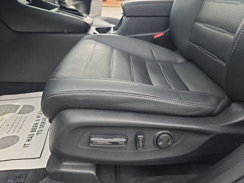 Used 2023 Honda CR-V EX-L image 30
