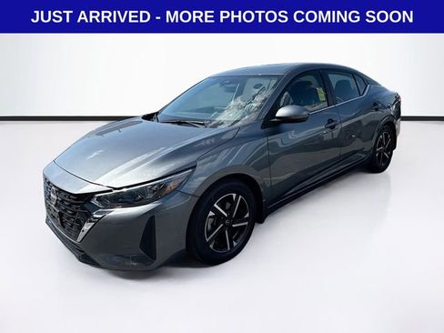 Used 2025 Nissan Sentra SV FWD image 3