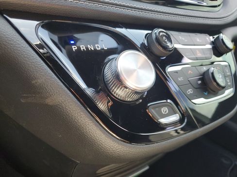 New 2026 Chrysler Pacifica Select image 15