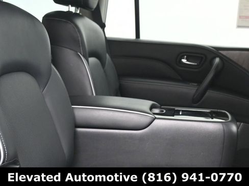 Used 2023 INFINITI QX80 Premium Select w/ All-Season Package image 11