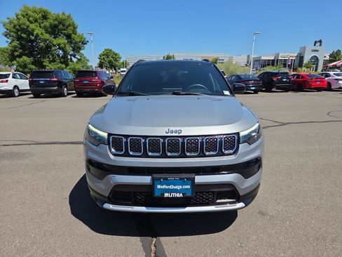 Used 2023 Jeep Compass Limited w/ Elite Group AWD/4WD image 14