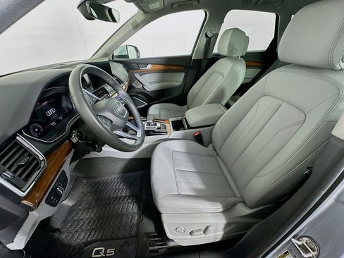 Used 2022 Audi Q5 2.0T Premium Plus w/ Premium Plus Package AWD/4WD image 13