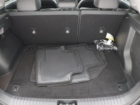 Used 2023 Hyundai Kona Limited AWD/4WD image 31