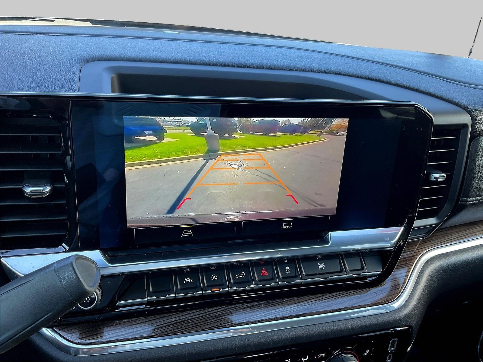 Used 2023 Chevrolet Silverado 1500 LT AWD/4WD image 18