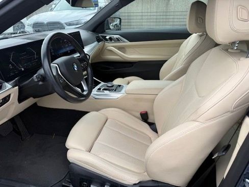 Used 2024 BMW 430i xDrive Convertible w/ Convenience Package image 3