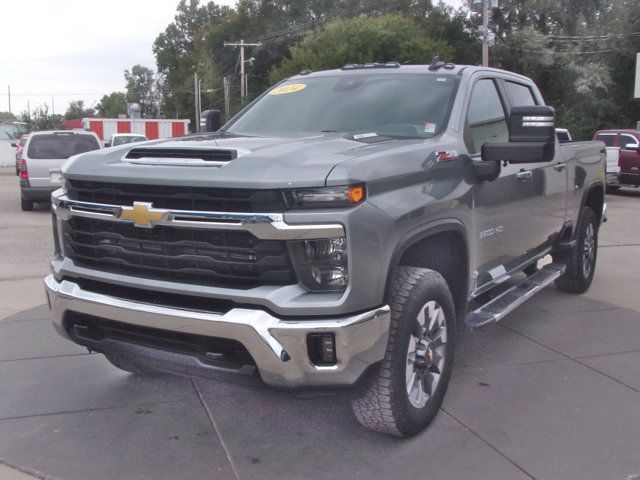 Used 2024 Chevrolet Silverado 3500 LT w/ All Star Edition AWD/4WD image 19