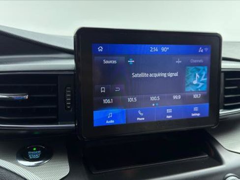 Used 2020 Ford Explorer XLT w/ Equipment Group 202A RWD image 31