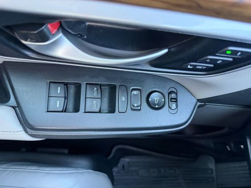 Used 2017 Honda CR-V EX-L image 16