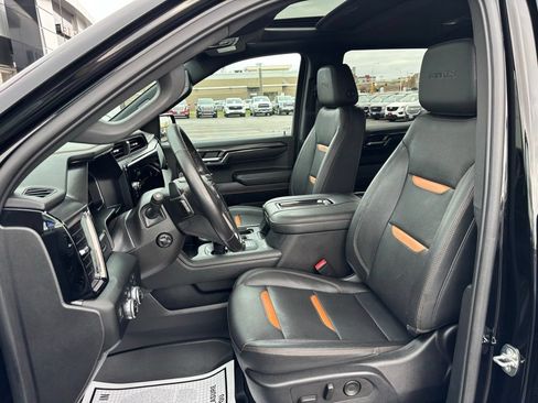 Used 2022 GMC Sierra 1500 AT4 w/ AT4 Premium Package AWD/4WD image 14