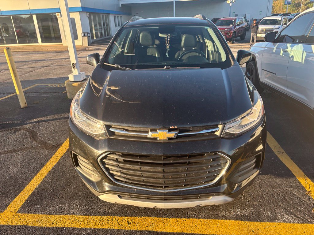 Used 2019 Chevrolet Trax LT w/ Driver Confidence Package AWD/4WD image 2