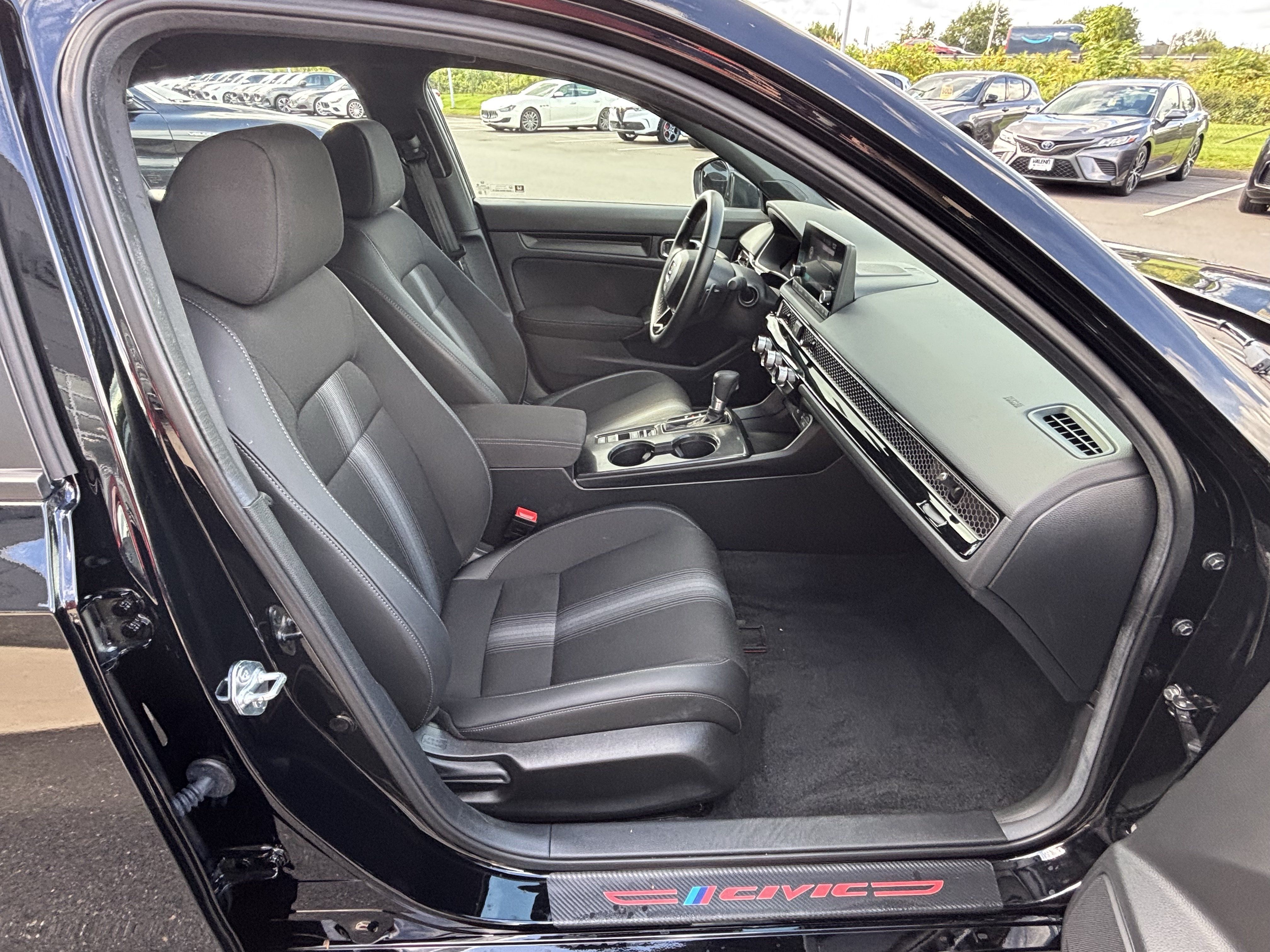 Used 2025 Honda Civic Sport image 31