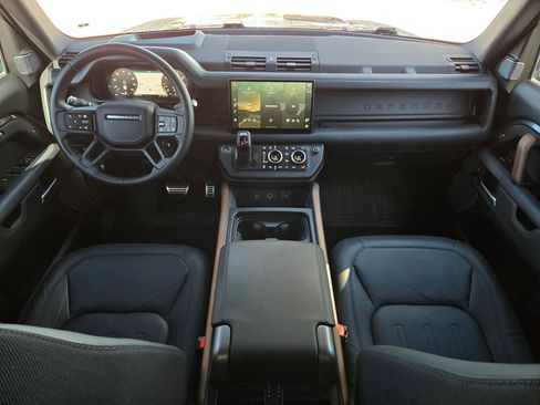 Used 2024 Land Rover Defender 110 X image 17