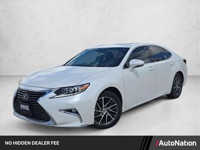 Used 2017 Lexus ES 350 w/ Luxury Package