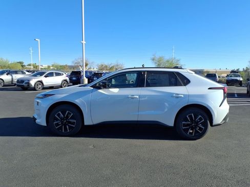 New 2026 Subaru Solterra Premium image 12