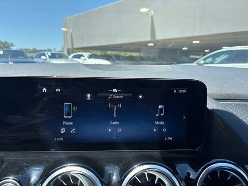 Used 2025 Mercedes-Benz GLA 250 image 19