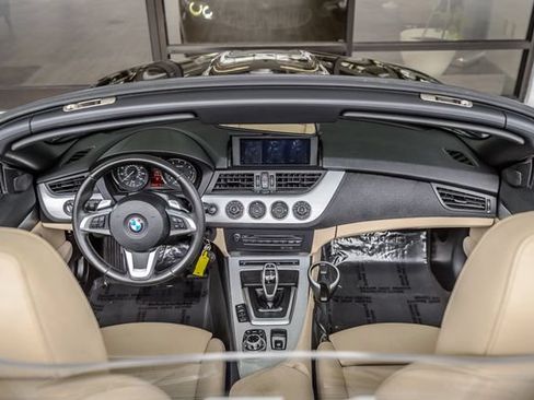Used 2011 BMW Z4 sDrive35i RWD image 3