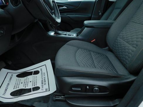 Used 2021 Chevrolet Equinox LT image 24