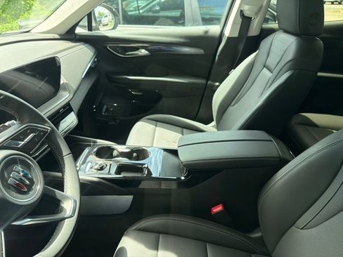 Used 2025 Buick Envision Preferred AWD/4WD image 6