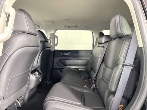 New 2026 Nissan Armada SV image 20